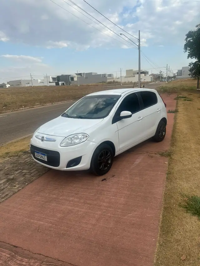 Carro Fiat Palio 2016 Attractive 1.0 Evo (Flex)