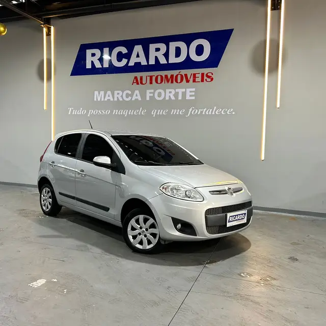 Carro Fiat Palio 2012 Attractive 1.4 8V (Flex)