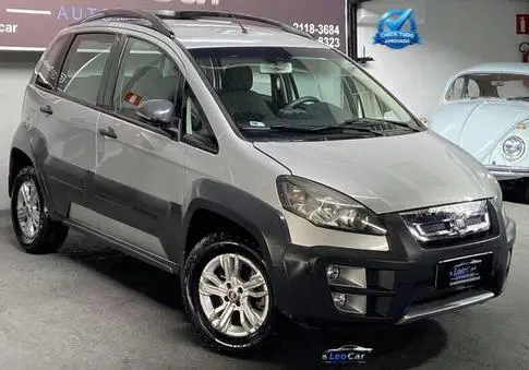 Carro Fiat Idea 2013 Adventure 1.8 16V E.TorQ (Flex)