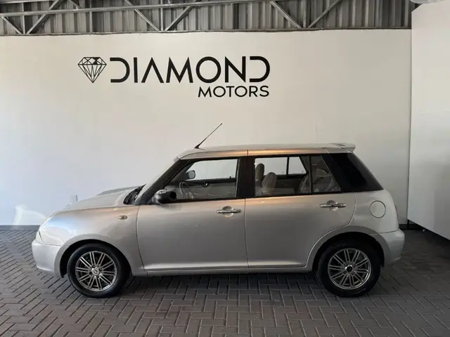 Carro Lifan 320 2010 1.3 16 V