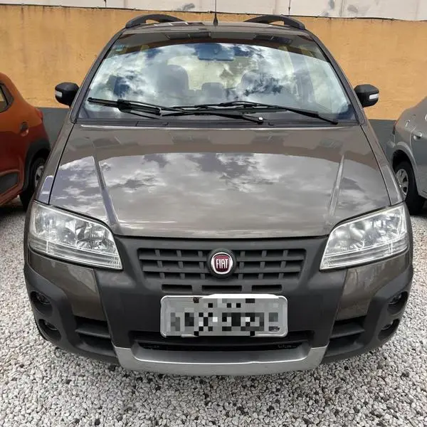 Carro Fiat Idea 2010 Adventure 1.8 (Flex)