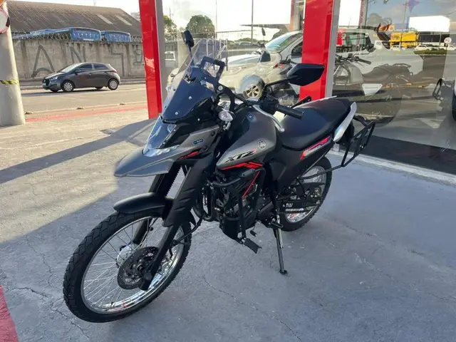 Moto Yamaha XTZ 250 Lander 2025 Connected
