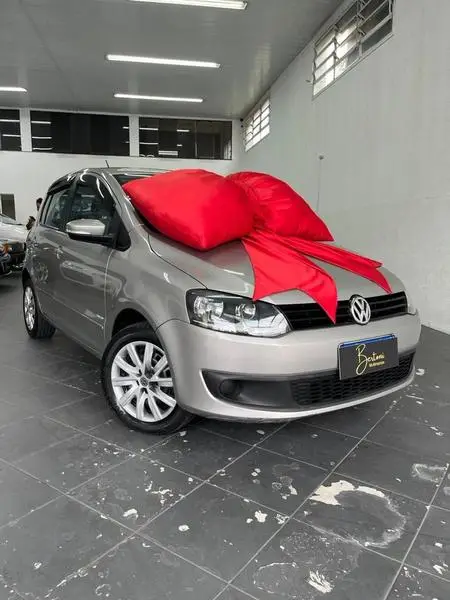 Carro Volkswagen Fox 2013 1.0 VHT (Flex) 4p