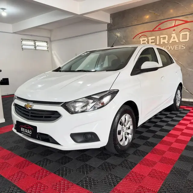 Carro Chevrolet Onix 2018 LT 1.4 8V FlexPower 5p Mec.