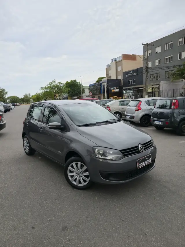 Carro Volkswagen Fox 2012 1.0 8V (Flex) 2p