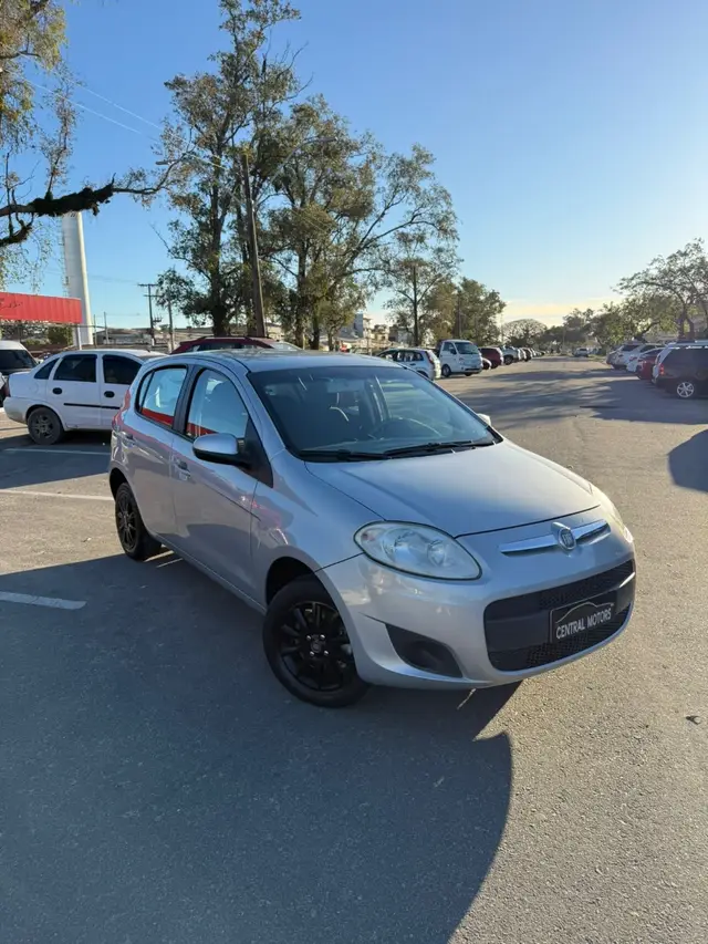 Carro Fiat Palio 2012 Attractive 1.0 8V (Flex)
