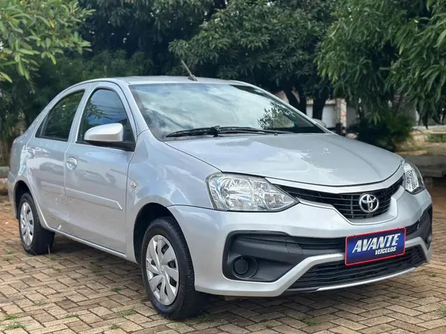 Carro Toyota Etios Sedan 2018 X 1.5 (Aut) (Flex)