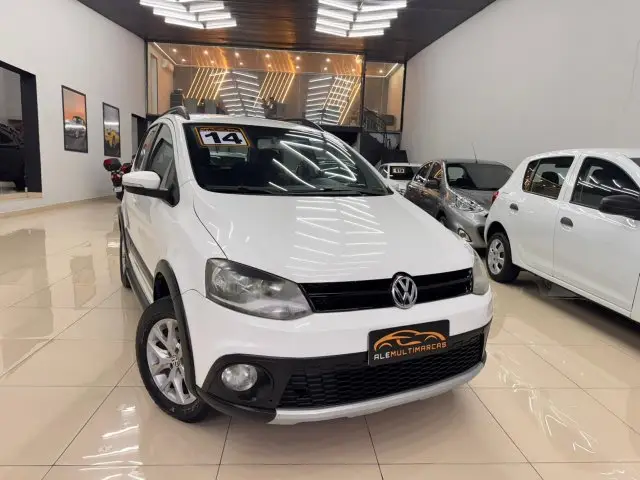 Carro Volkswagen CrossFox 2014 I-Motion 1.6 VHT (Flex)