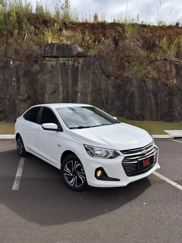 Carro Chevrolet Onix Plus 2024 LT 1.0 Turbo AT