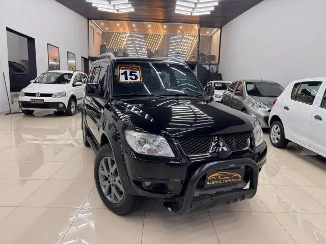 Carro Mitsubishi Pajero TR4 2015 2.0 16V 4x2 (Flex) (Aut)