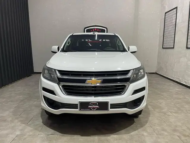 Carro Chevrolet S10 Cabine Simples 2018 S10 2.8 CTDi Cabine Simples LS 4WD