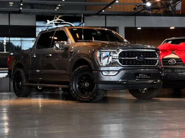 Carro Ford F-150 2023 Platinum 4x4 5.0 V8