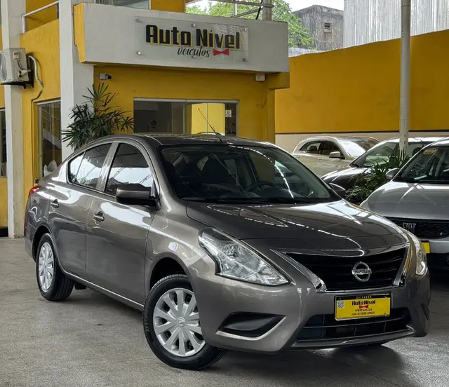 Carro Nissan Versa 2017 1.0 12V (Flex)