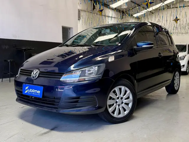 Carro Volkswagen Fox 2015 Trendline 1.0 TEC (Flex)