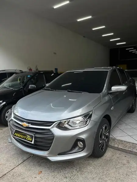 Carro Chevrolet Onix Plus 2024 LT 1.0