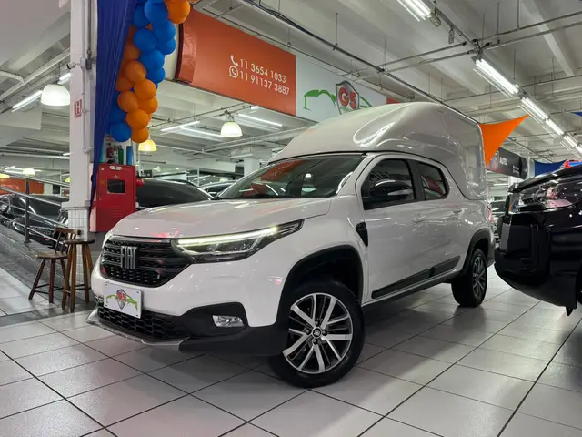 Carro Fiat Strada 2025 Volcano 1.3 Flex 8V CD Aut.