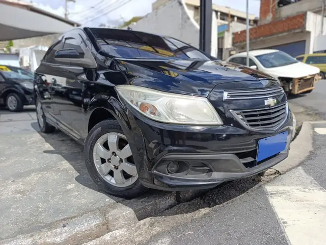 Carro Chevrolet Onix 2013 1.0 LT SPE/4