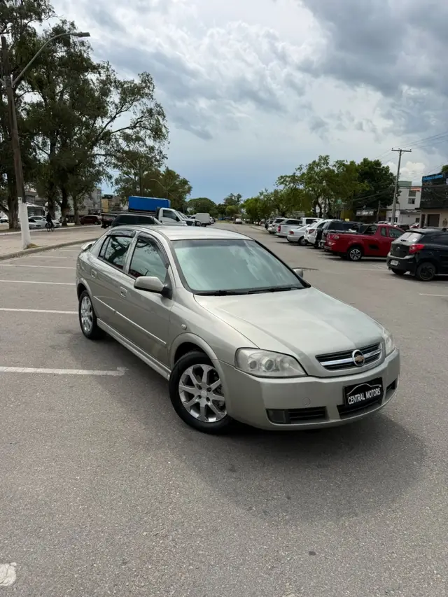 Carro Chevrolet Astra Hatch 2011 Advantage 2.0 (Flex)