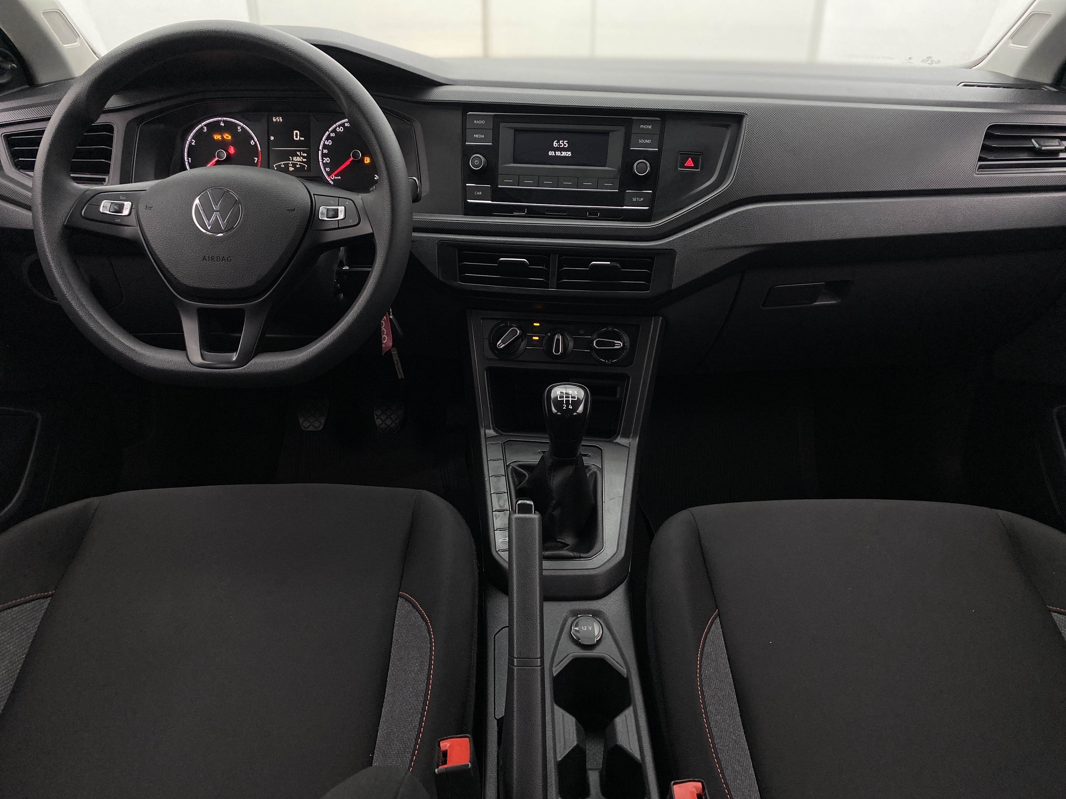 vw - volkswagen polo track 1.0 flex 12v 5p