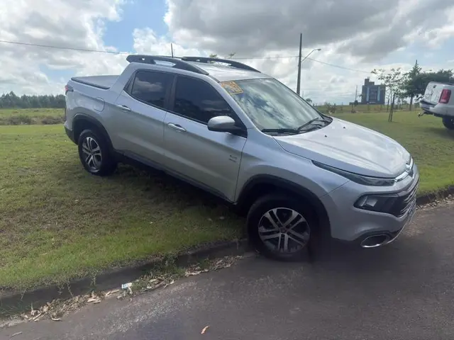 Carro Fiat Toro 2019 2.0 TDI Freedom Auto 4WD (Diesel)