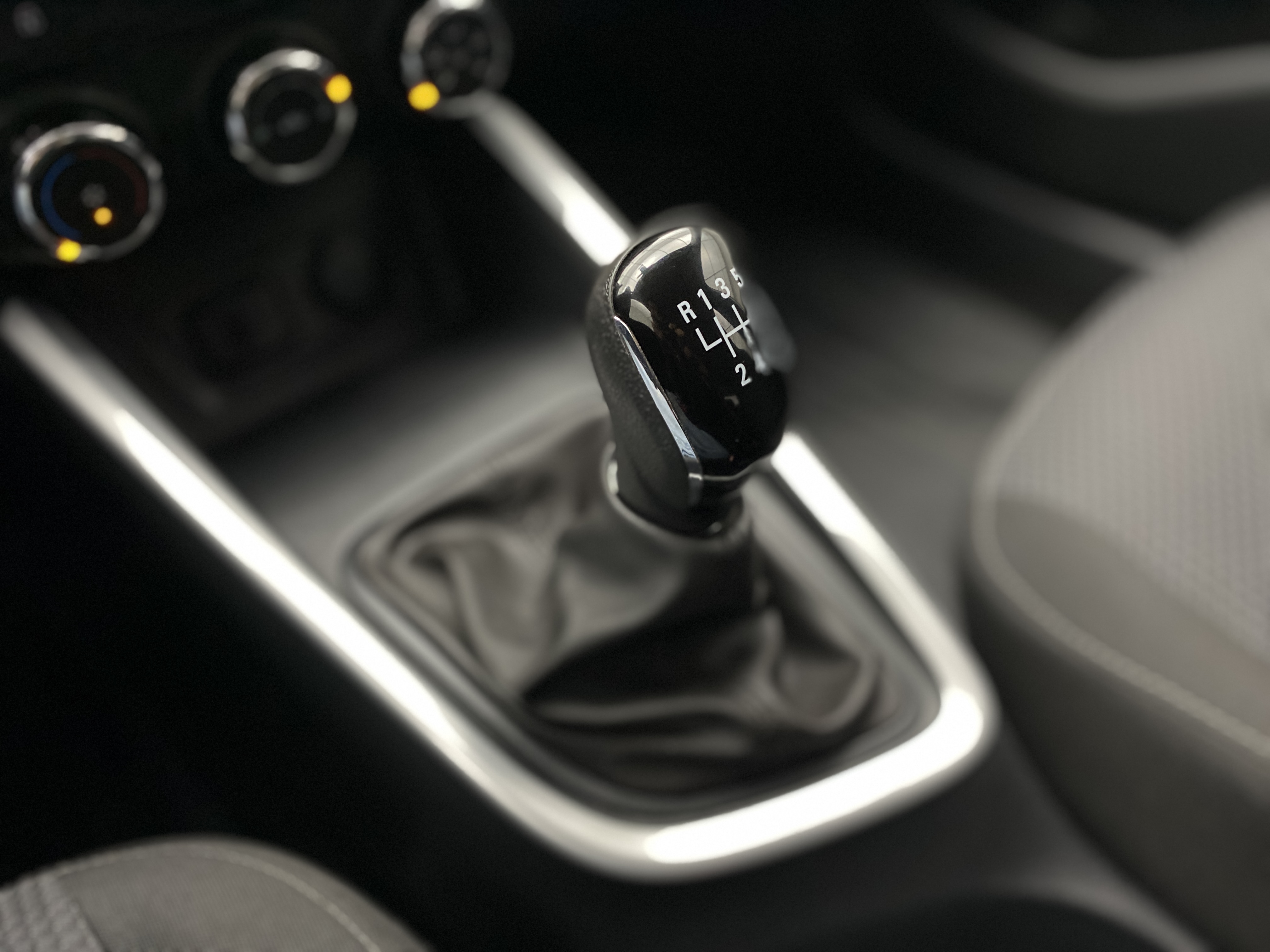 gm - chevrolet onix lt 1.0 turbo