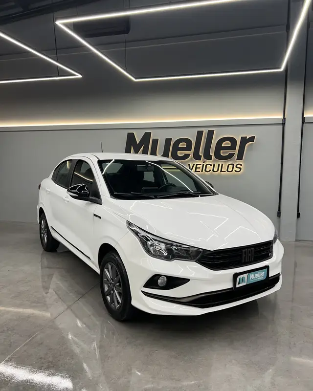 Carro Fiat Cronos 2023 Drive 1.3 (Flex) MT