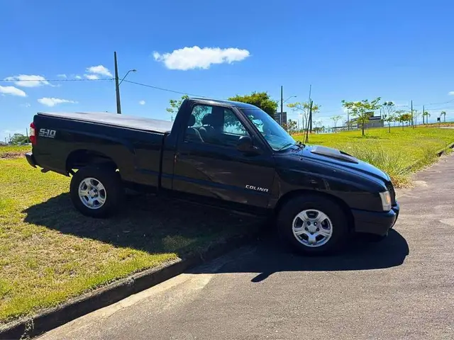 Carro Chevrolet S10 Cabine Dupla 2009 S10 Colina 4x2 2.8 Turbo Electronic (Cab Dupla)
