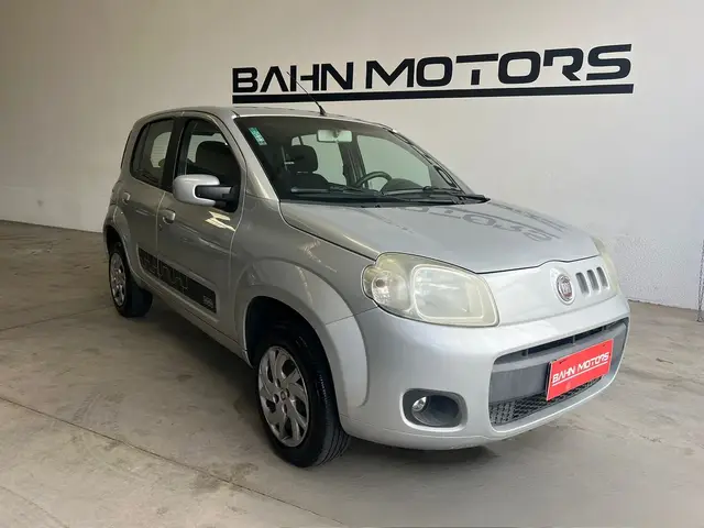 Carro Fiat Uno 2013 Vivace Italia 1.0 8V (Flex) 4p