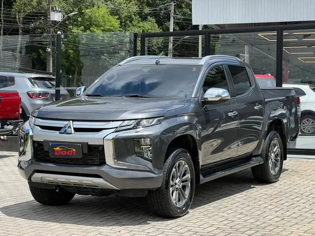 Carro Mitsubishi L200 Triton Sport 2022 HPE-S 2.4 DID-H 4x4 (Aut)