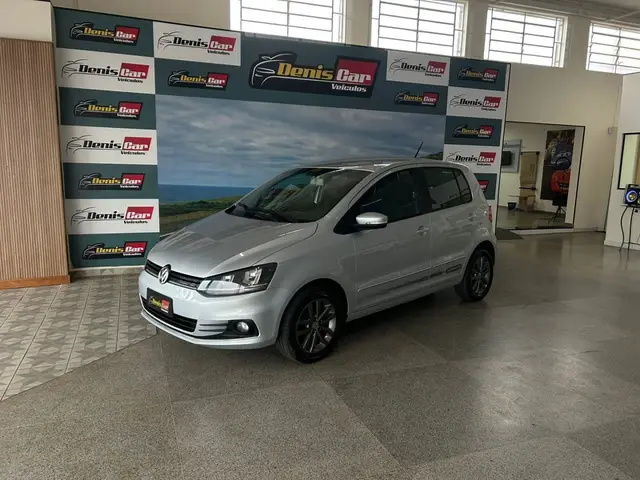Carro Volkswagen Fox 2019 1.6 MSI Connect (Flex)