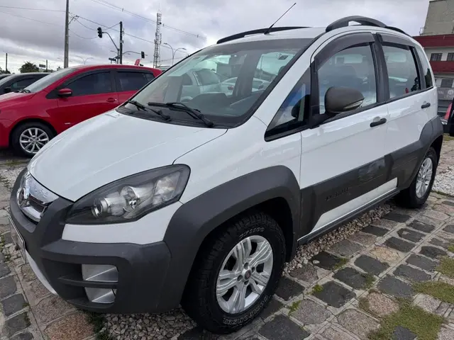 Carro Fiat Idea 2014 Adventure 1.8 16V E.TorQ (Flex)