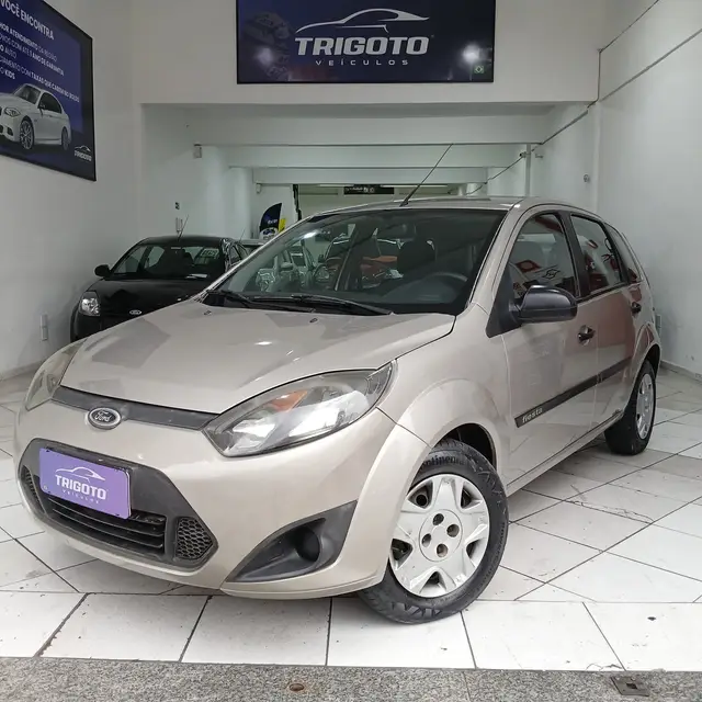Carro Ford Fiesta Hatch 2013 Rocam 1.0 (Flex)