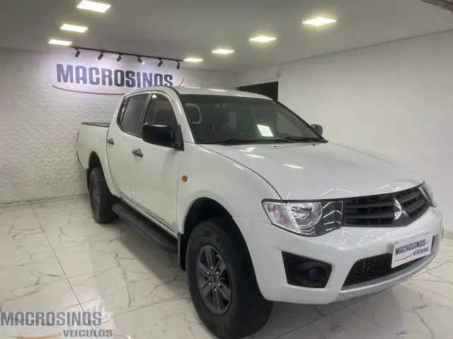 Carro Mitsubishi L200 Triton 2017 GLS 3.2 CD TB Int.Diesel Mec