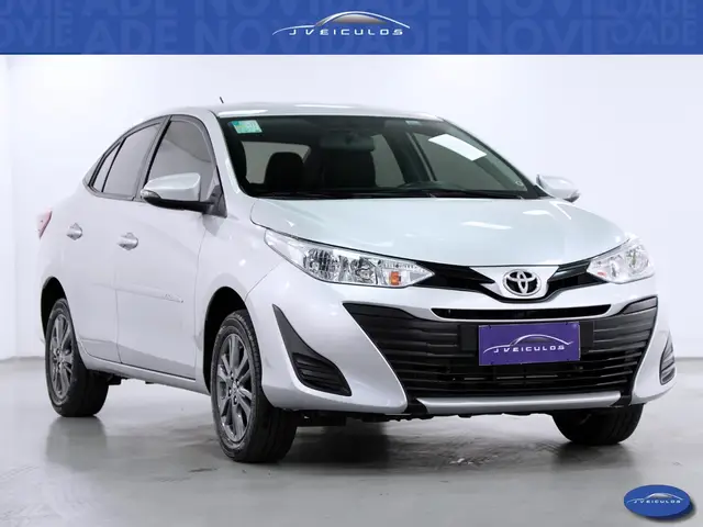 Carro Toyota Yaris 2021 1.5 XL Plus Connect CVT (Flex)