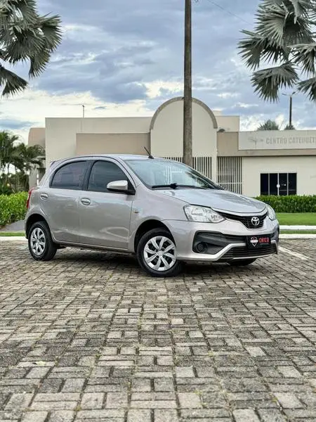 Carro Toyota Etios 2018 XS 1.5 (Aut) (Flex)