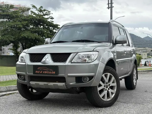 Carro Mitsubishi Pajero TR4 2012 2.0 16V 4X4 (Flex)