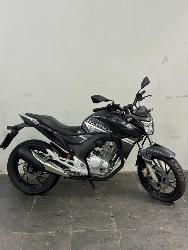 Moto Honda CB 250F Twister 2022 (CBS)