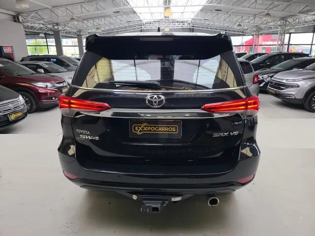 Carro Toyota SW4 2016 4.0 VVT-I SRX 7L 4x4