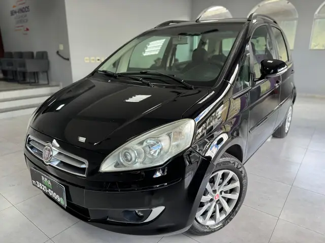 Carro Fiat Idea 2014 Attractive 1.4 8V (Flex)