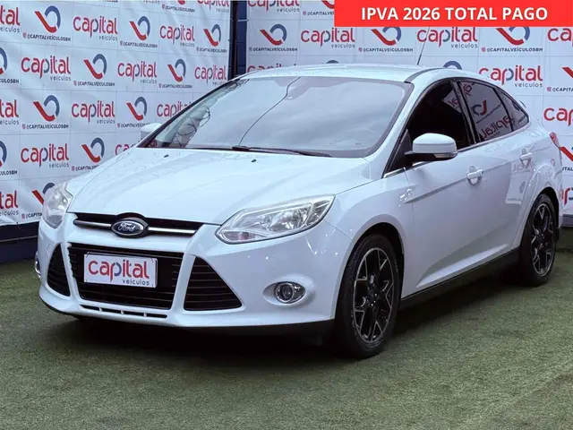 Carro Ford Focus Hatch 2015 Titanium 2.0 16V PowerShift