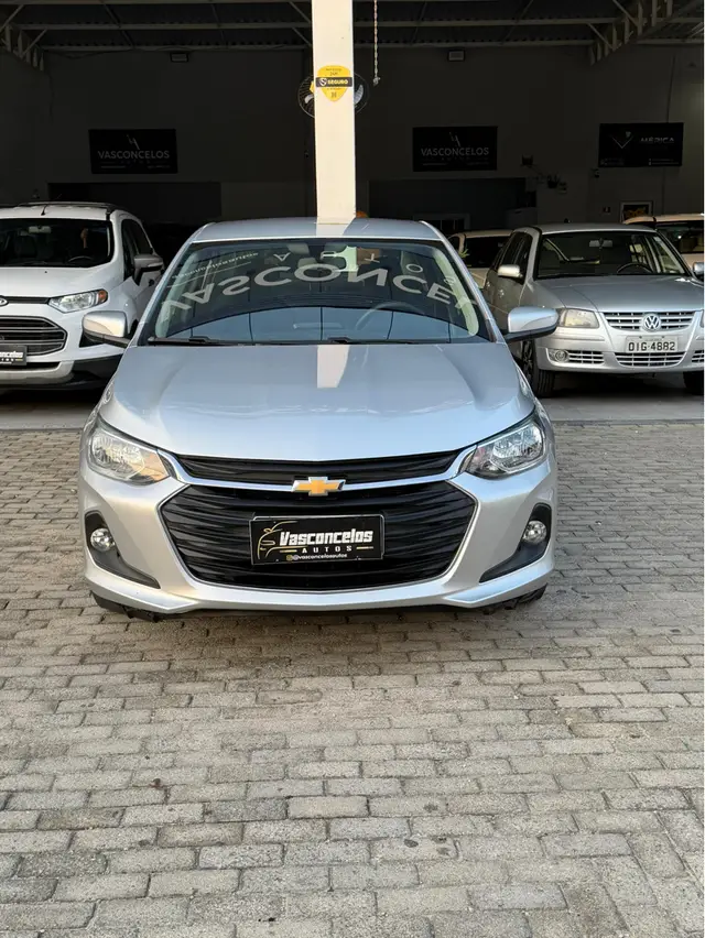 Carro Chevrolet Onix Plus 2020 1.0 LT (Flex)