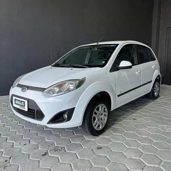Carro Ford Fiesta Hatch 2014 SE Rocam 1.6 (Flex)