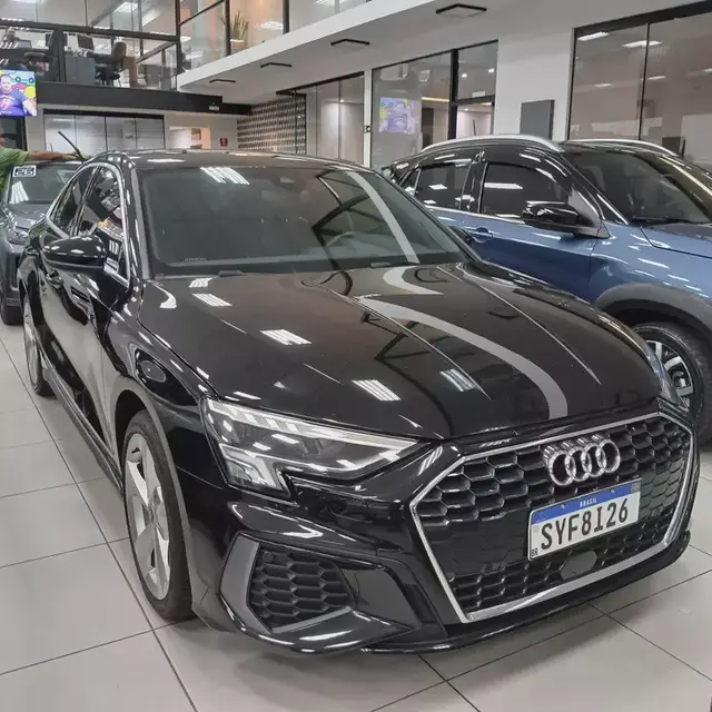 Carro Audi A3 Sportback 2024 Perf. Black 2.0 S-tron.(Híb.)