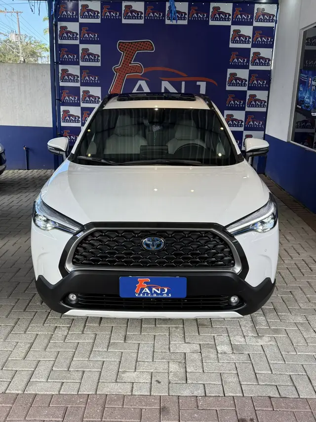 Carro Toyota Corolla Cross 2024 XRX Hybrid 1.8