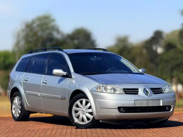 Carro Renault Megane Grand Tour 2013 Mégane Grand Tour Dynamique 1.6 16V (flex)