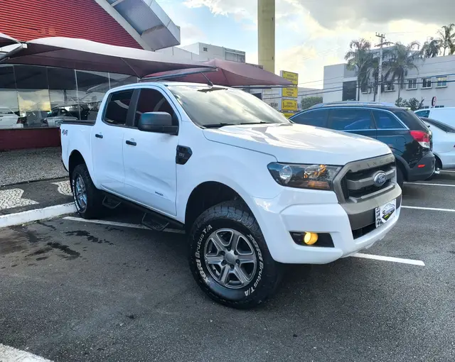 Carro Ford Ranger Cabine Dupla 2017 Ranger 2.2 TD XLS CD 4x4 (Aut)