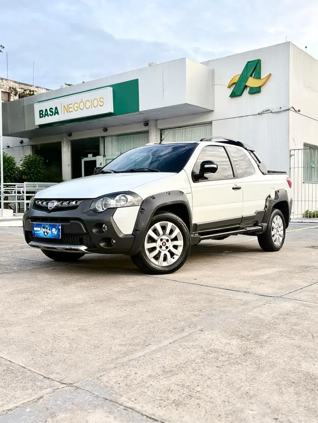Carro Fiat Strada 2014 Adv.1.8 16V Dualogic Flex CD
