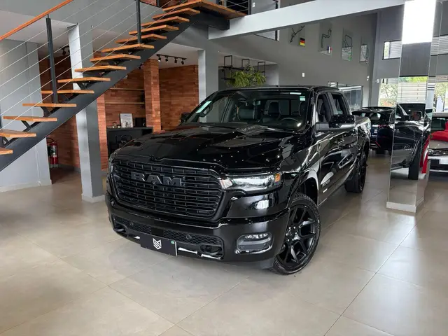 Carro Ram 1500 2025 Laramie Night Edition