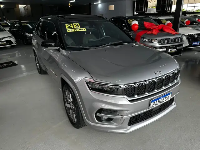 Carro Jeep Commander 2023 Overland 1.3 T270