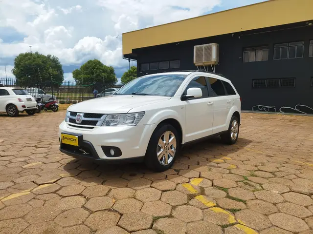 Carro Fiat Freemont 2014 2.4 16V Emotion (Aut)